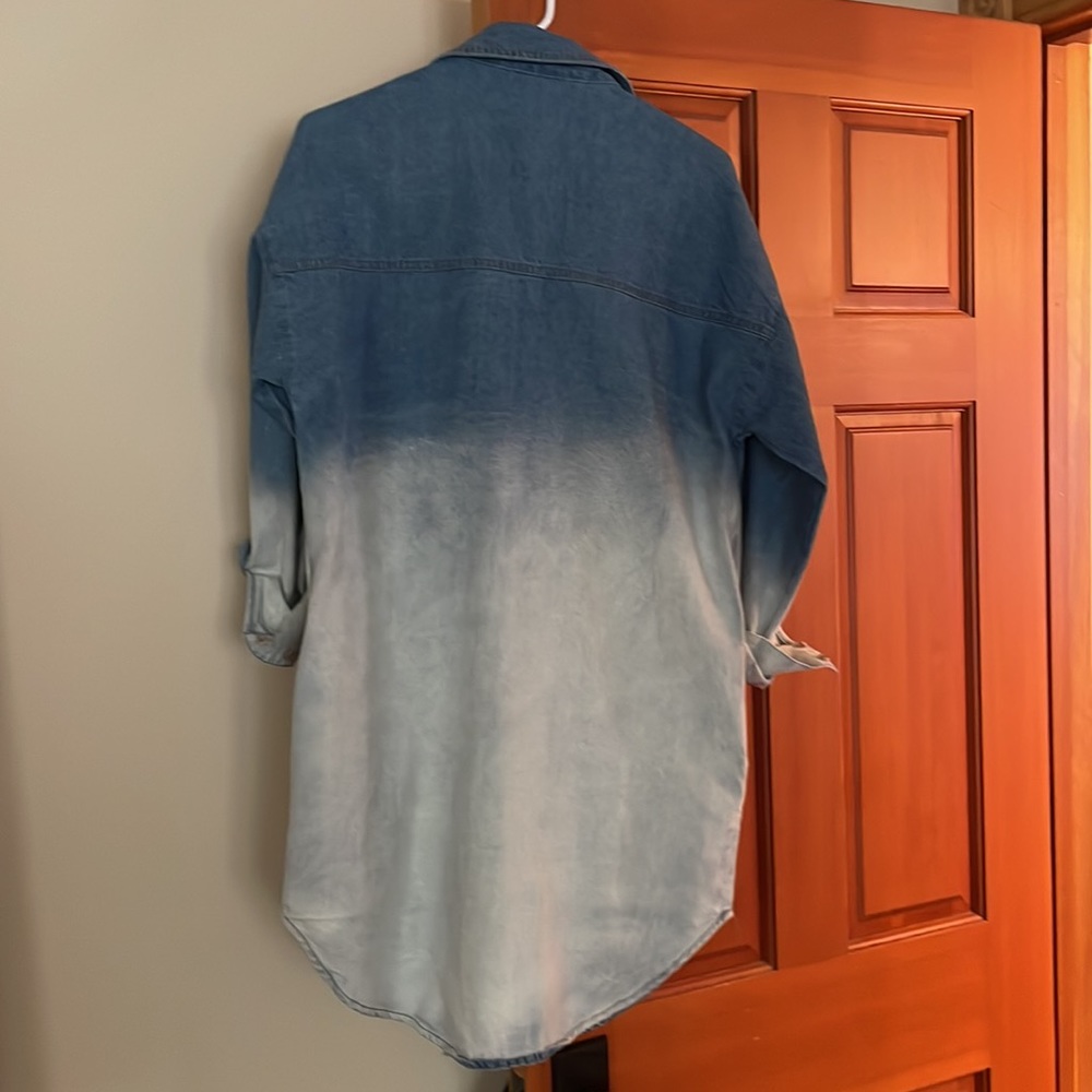 Ombr Chambray Button Down With Side Pockets Size … - image 2